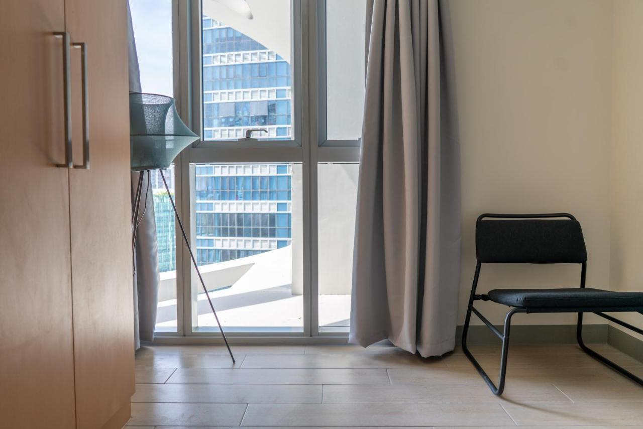 מנילה Uptown Parksuites Apartments Tower 2 Bgc By Ph Staycation מראה חיצוני תמונה