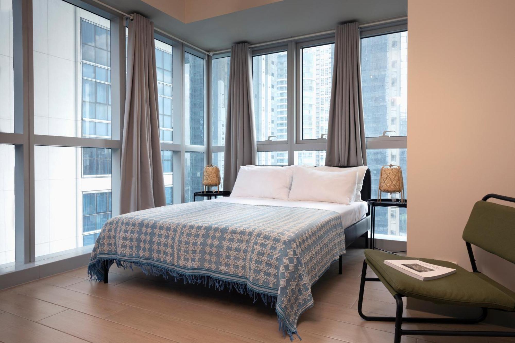 מנילה Uptown Parksuites Apartments Tower 2 Bgc By Ph Staycation מראה חיצוני תמונה