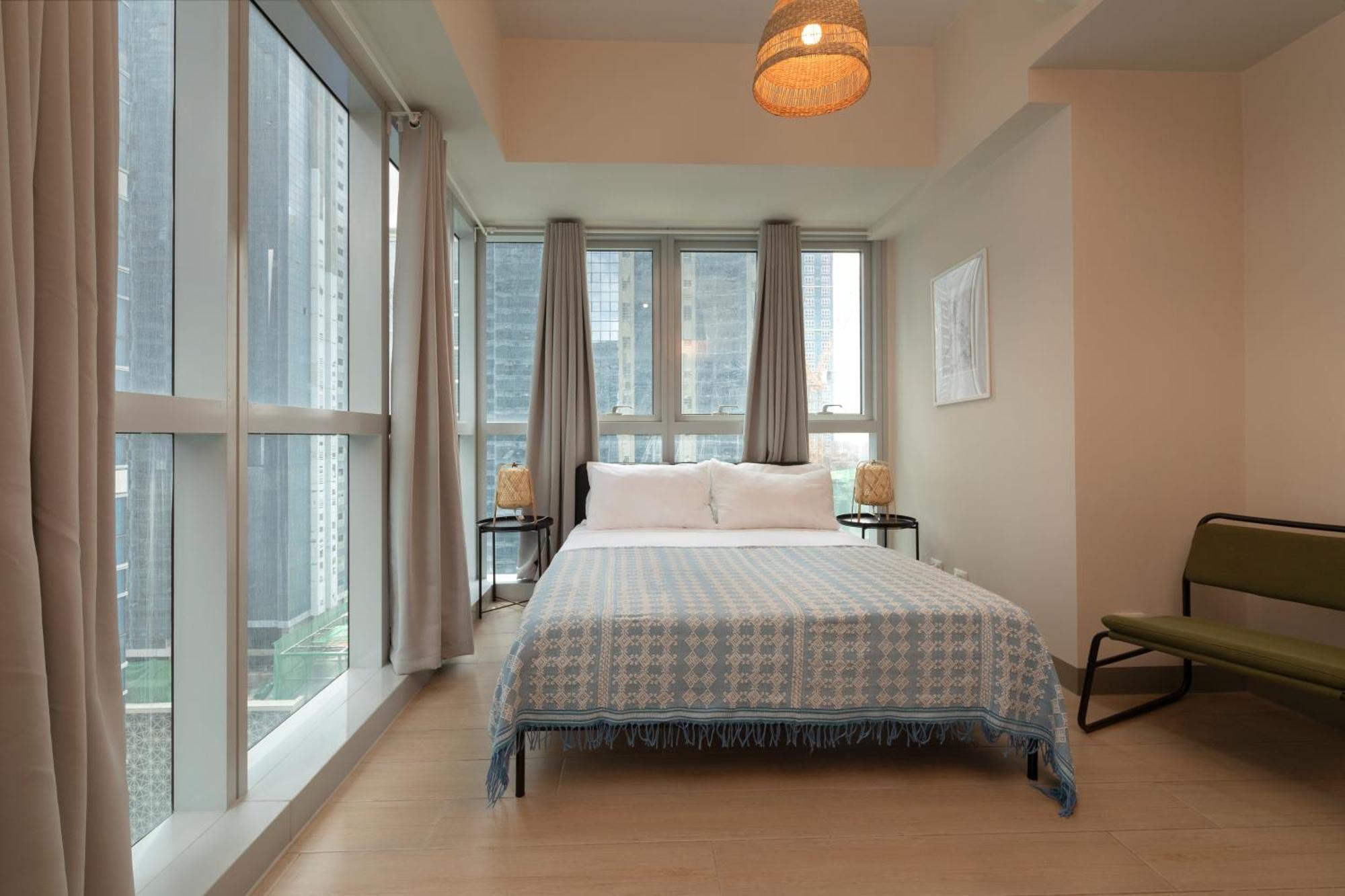 מנילה Uptown Parksuites Apartments Tower 2 Bgc By Ph Staycation מראה חיצוני תמונה
