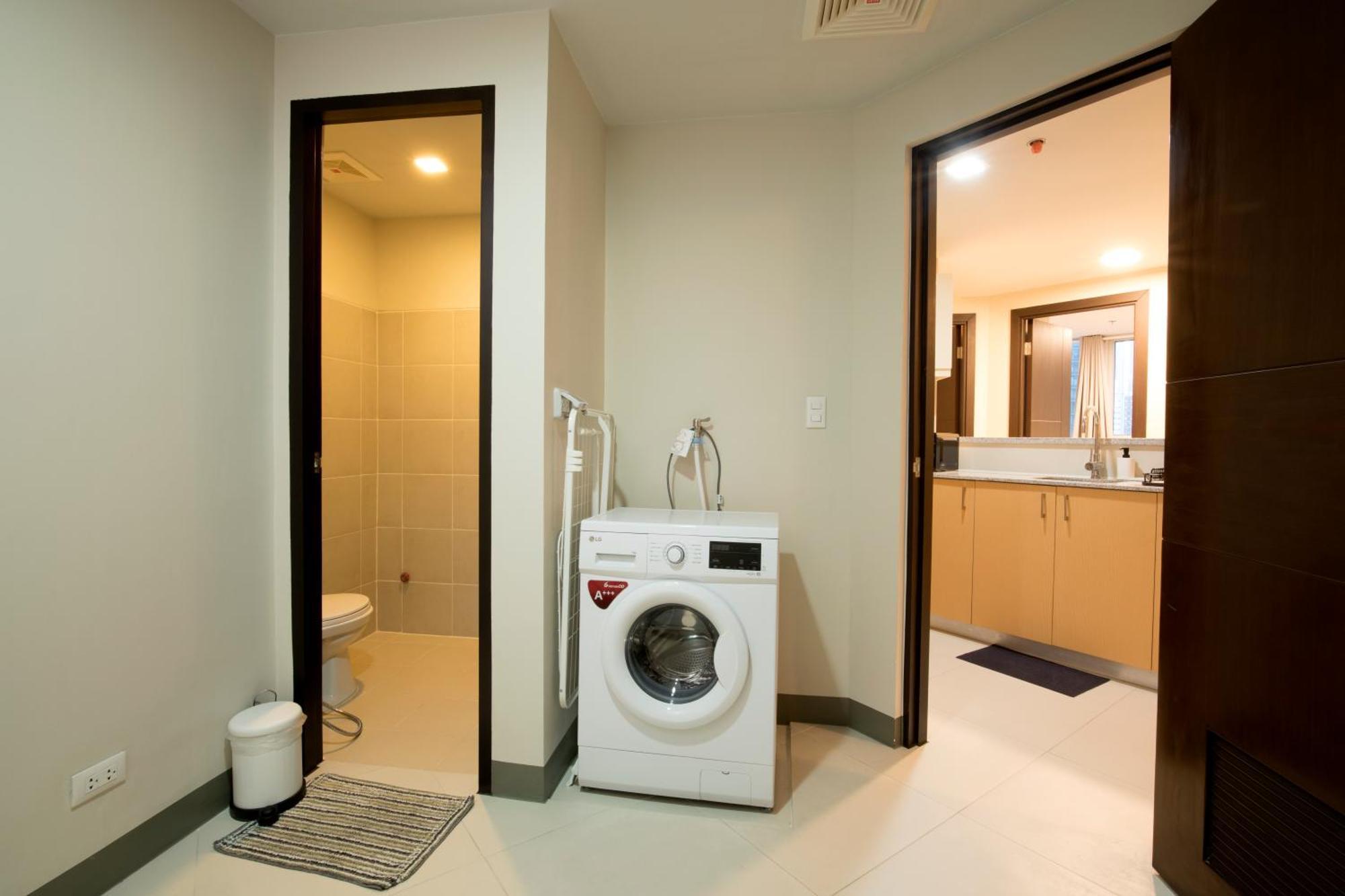 מנילה Uptown Parksuites Apartments Tower 2 Bgc By Ph Staycation מראה חיצוני תמונה