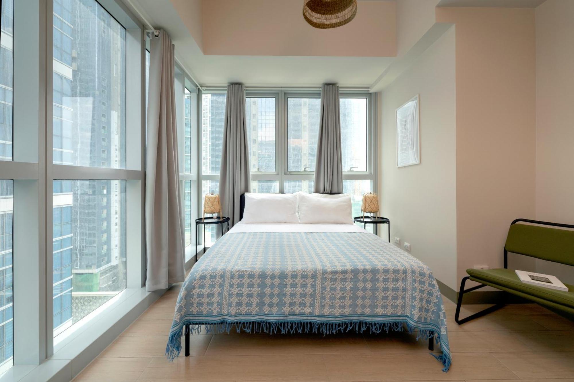 מנילה Uptown Parksuites Apartments Tower 2 Bgc By Ph Staycation מראה חיצוני תמונה